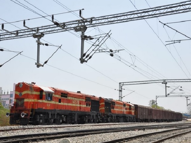 AIIB and India sign agreement of USD 500 million for Mumbai Urban Transport Project-III